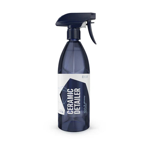 1L bottle of GYEON Q²M Ceramic Detailer, a quick detail spray that enhances gloss, slickness, and water beading.