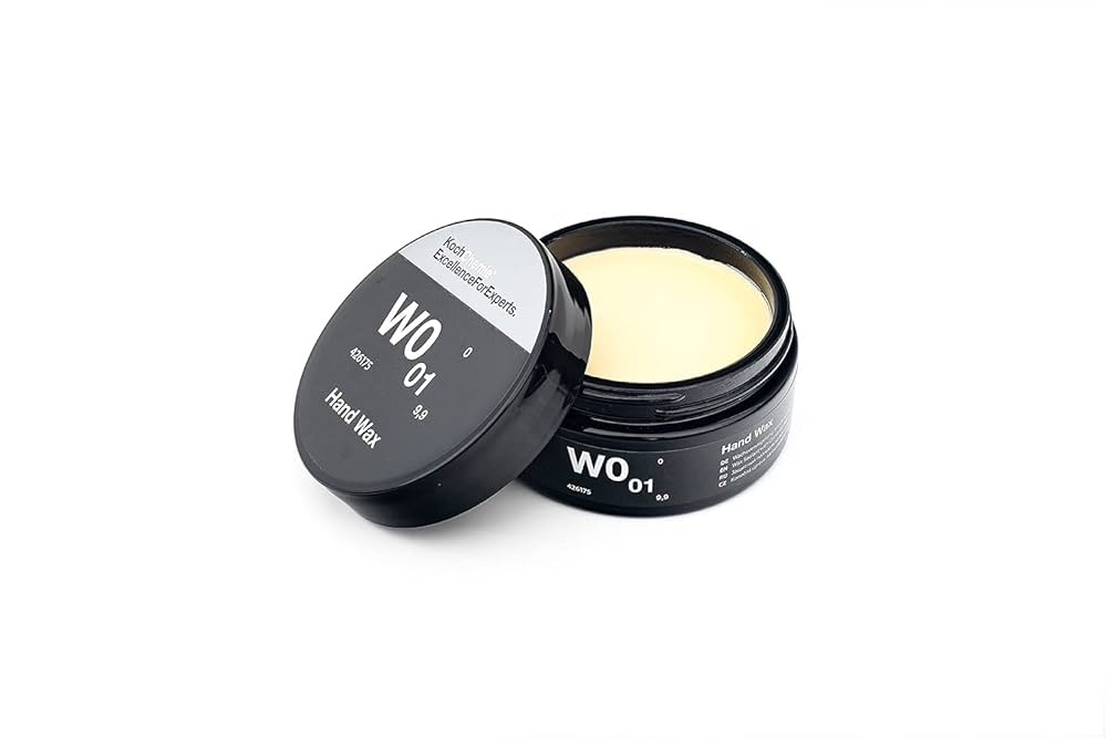 Koch-Chemie Hand Wax W0.01 with carnauba wax for long-lasting, hydrophobic, high-gloss paint and plastic protection.