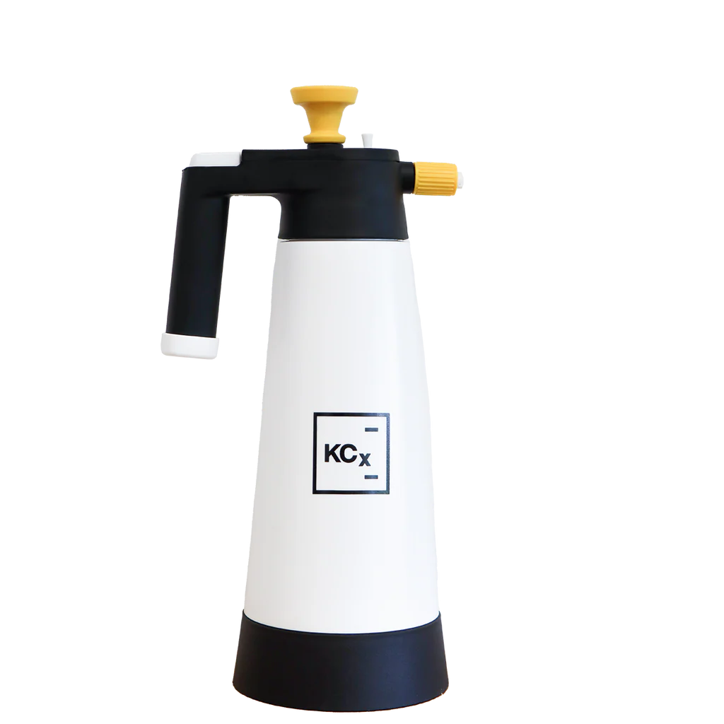 Koch-Chemie Pressure Foam Sprayer 2L robust pump with interchangeable nozzles and EPDM seals for neutral & alkaline products.