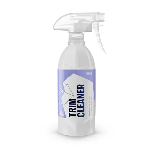 GYEON Q²M Trim Cleaner for safe cleaning of plastic and vinyl trim, removing light dirt and dust without residue or fading.
