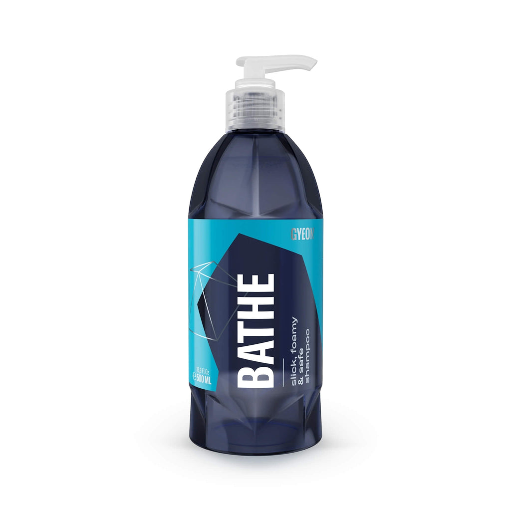 500mL bottle of GYEON Q²M Bathe shampoo for gentle vehicle washing and maintaining paint protection.