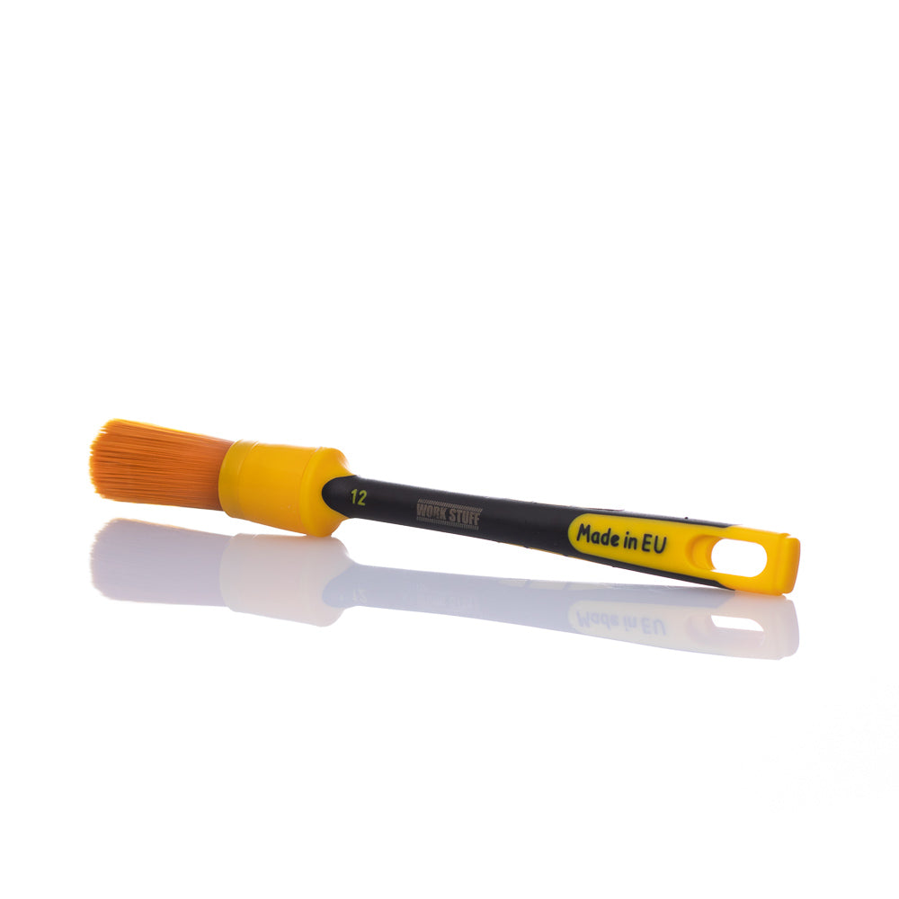 Work Stuff DETAILING BRUSH RUBBER ALBINO ORANGE with a rubber grip handle for comfortable interior and exterior cleaning.
