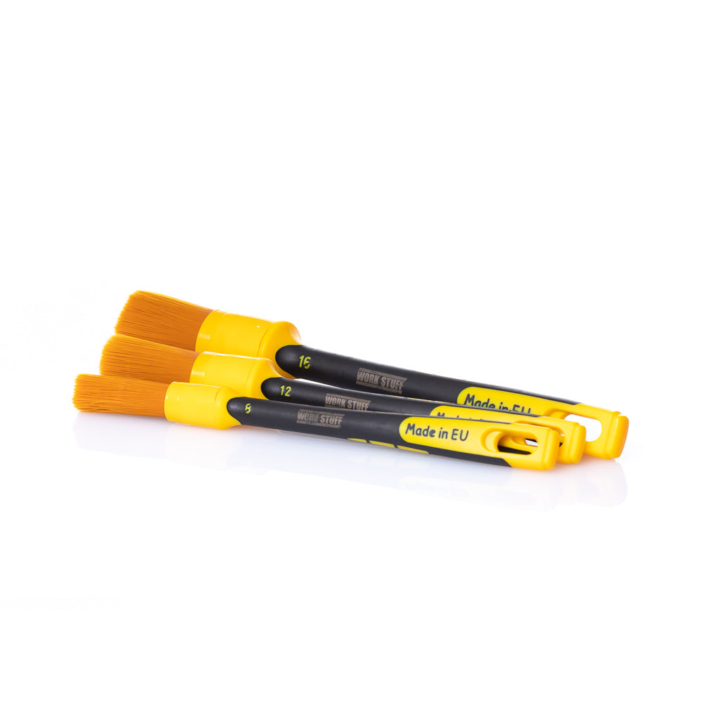 Work Stuff DETAILING BRUSH RUBBER ALBINO ORANGE with a rubber grip handle for comfortable interior and exterior cleaning.
