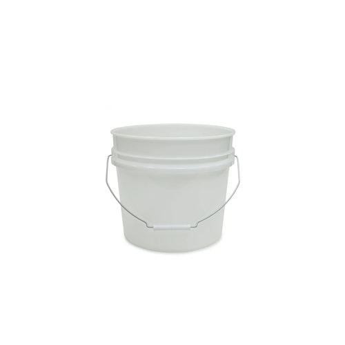 AutoFiber BLANK BUCKET 3.5 Gallon Semi-Transparent, unbranded design ideal for professional car detailing setups.