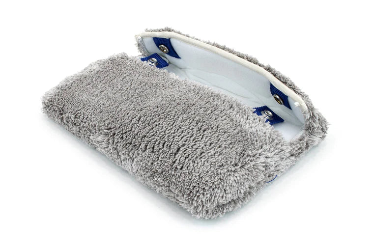 AutoFiber Gray Mitt on a Stick Refill Microfiber Cover Plush, ideal for extended reach cleaning and detailing.
