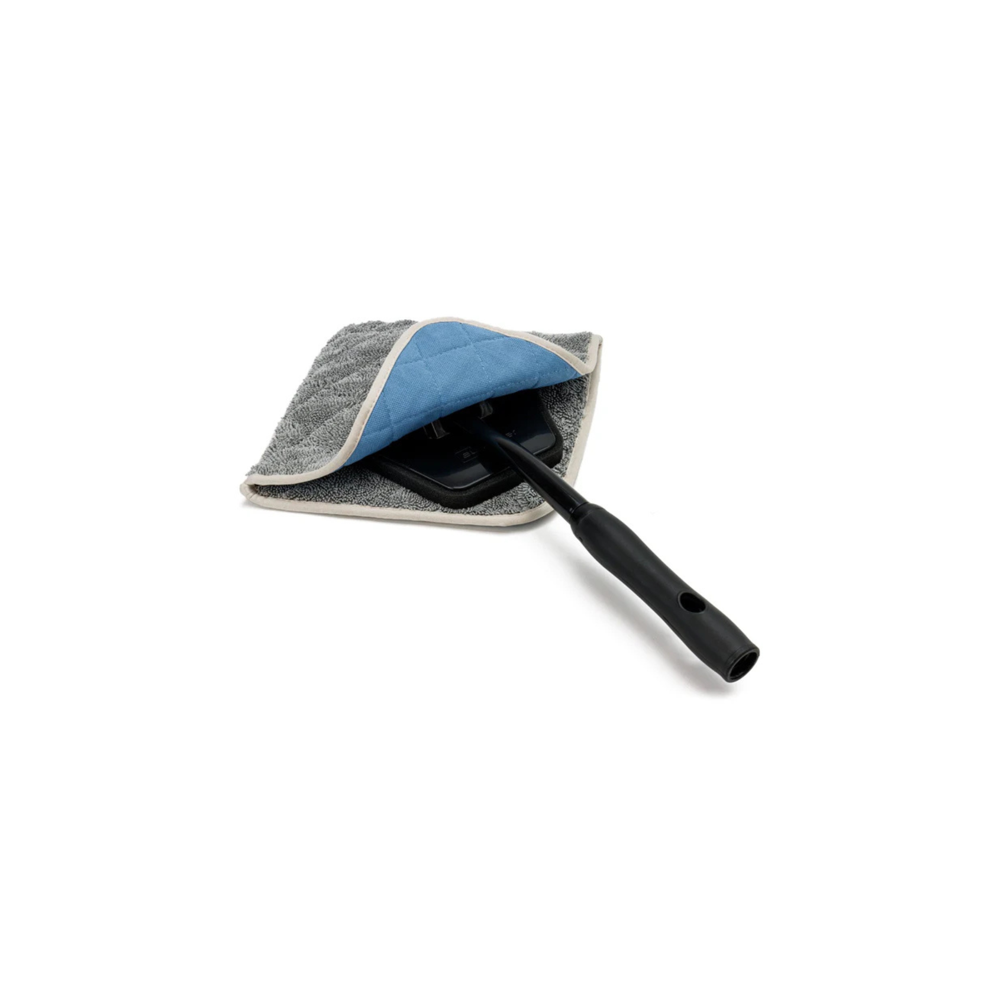 Autofiber Reacher Glass Kit with Glass Flip Towels and extension tool for easy, streak-free glass cleaning. 
