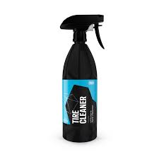 1L bottle of GYEON Q²M Tire Cleaner for deep cleaning and removing old dressings from tires and rubber.