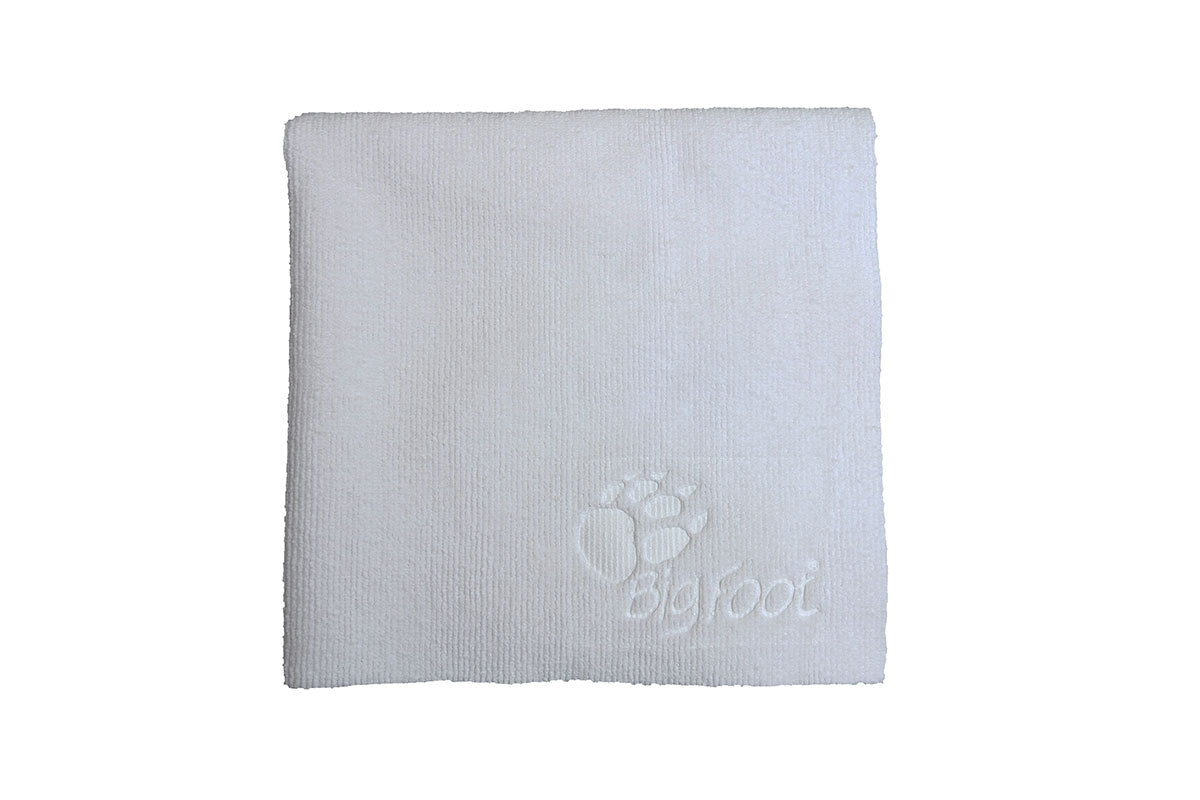 Rupes Premium Microfiber cloth in white with dual-pile design: short weave on one side, plush weave on the other.